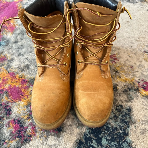 Timberland Classic Tan Genuine Leather Boots Womens Size 7.5 - Picture 3 of 10